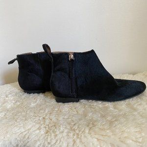 Gap Black Faux Fur Flat Boots Size 7